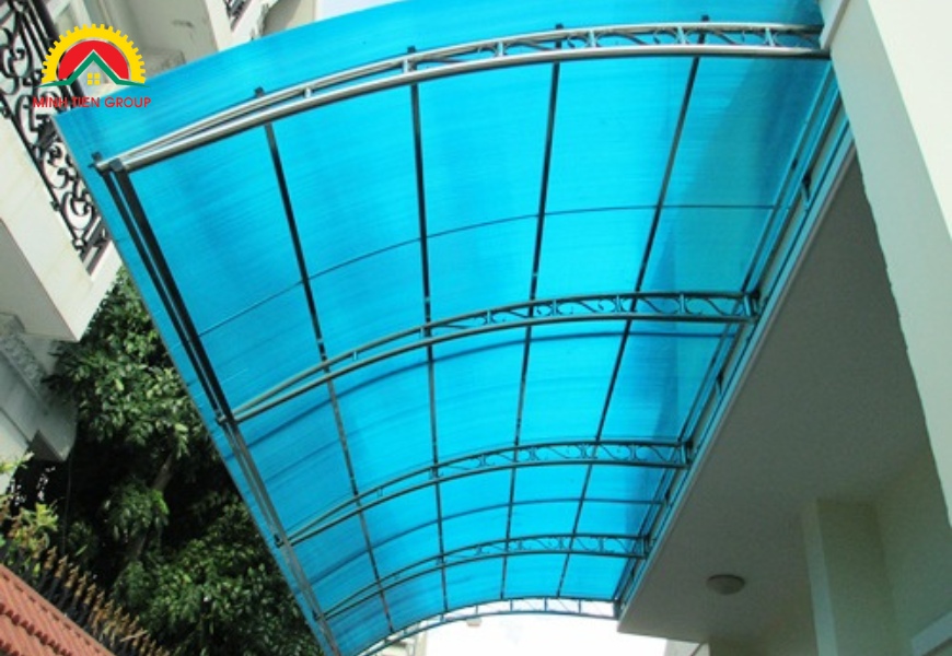 tấm lợp lấy sáng polycarbonate đặc ruột lấy sáng tốt