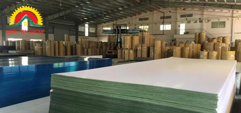 Minh Tiến Group là nhà cung cấp tấm polycarbonate đặc uy tín hàng đầu