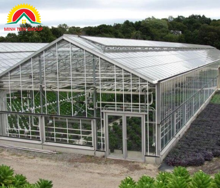 có nên dùng tấm nhựa polycarbonate lợp mái làm nhà kính